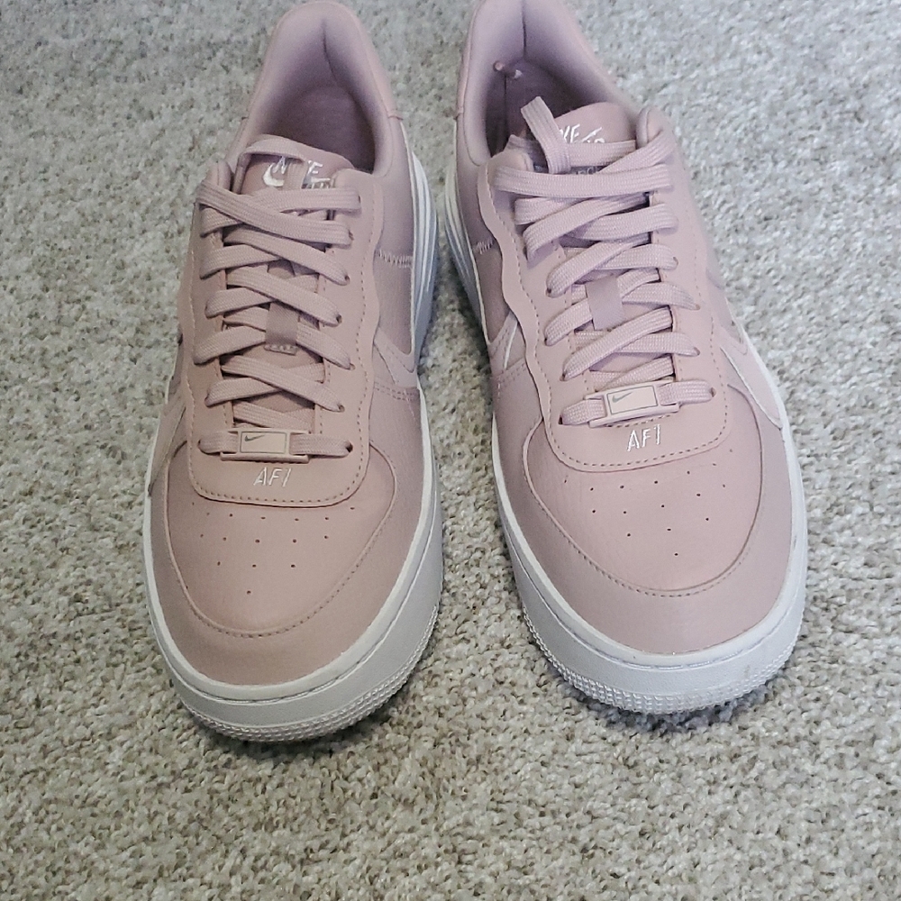 Nike Women's Blush Pink Sneakers AF1